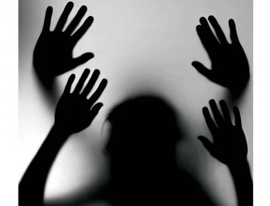 Χανιά: Προσαγωγή αλλοδαπού στην Αστυνομική Διεύθυνση για υπόθεση βιασμού ανήλικης